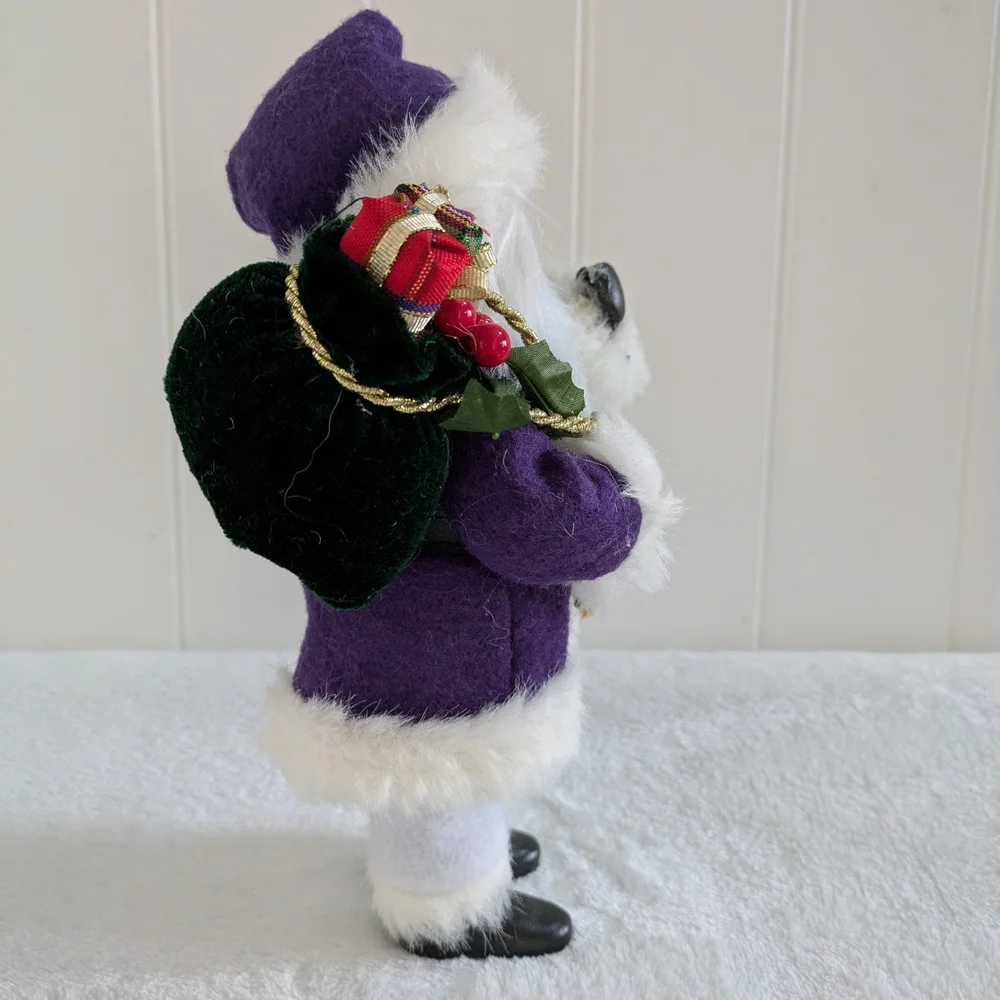 Santa Claus Figurine - Picture 2 of 5